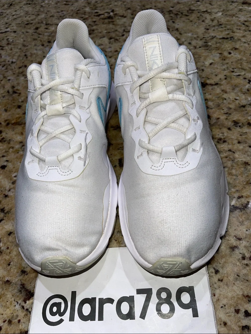 Nike Legend Essential 2